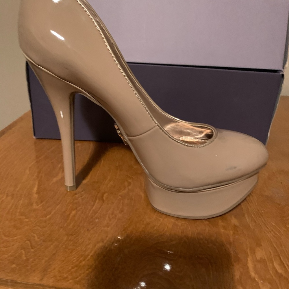 Jennifer Lopez Heels